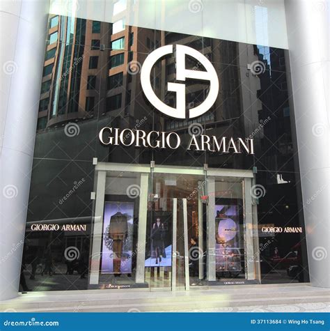 tienda de ropa armani
